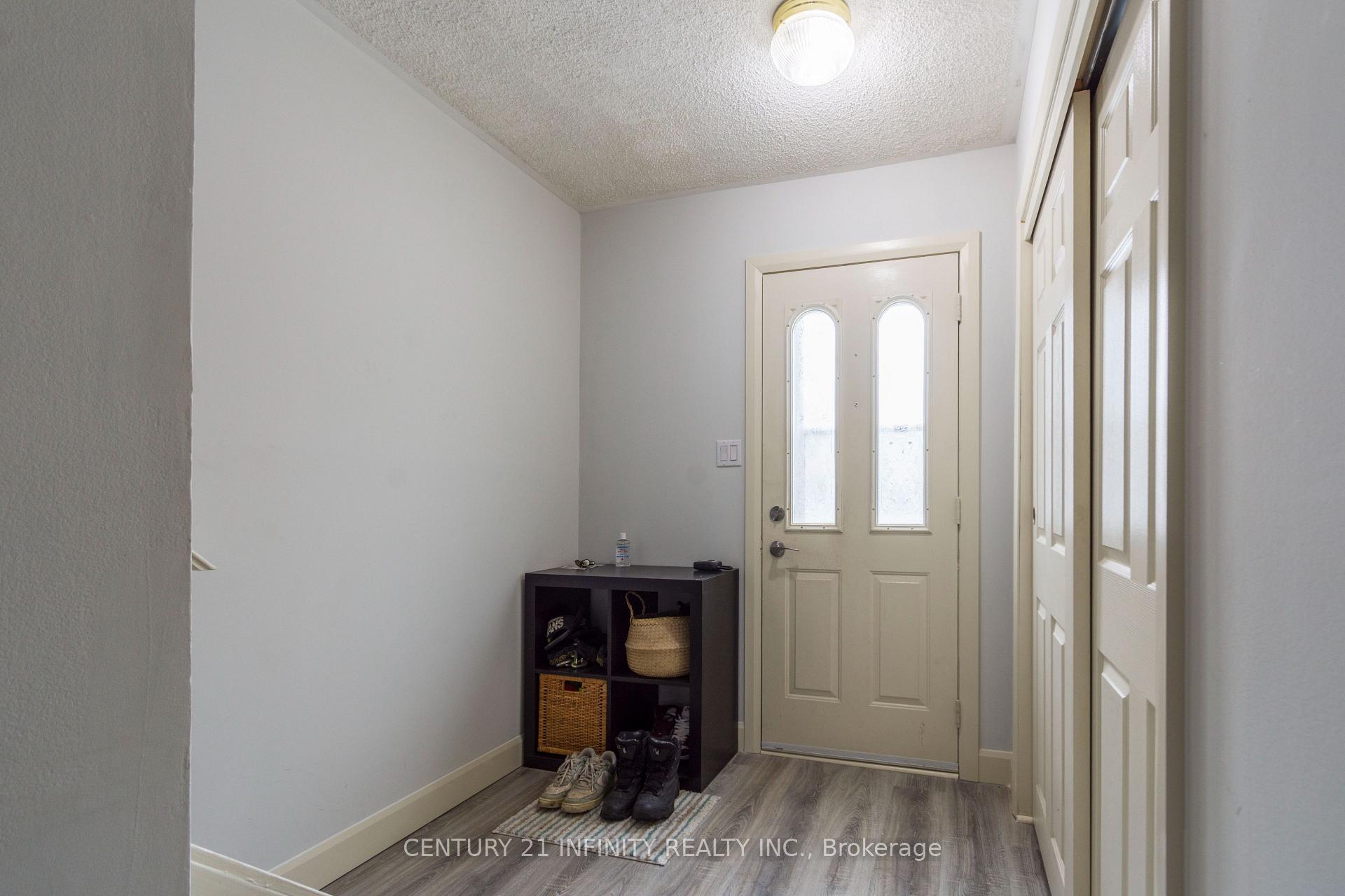 Photo 5 of Unit E, 203 North Park Street E, Belleville, Belleville Ward — HOMEH