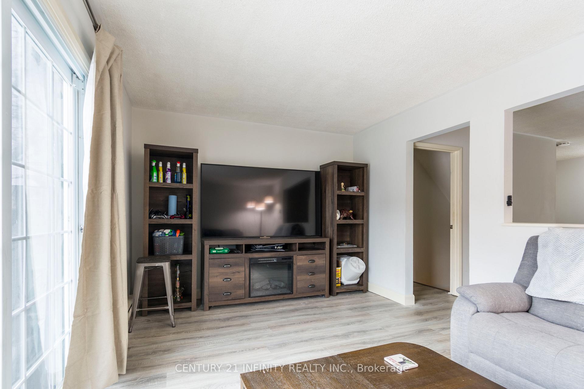 Photo 11 of Unit E, 203 North Park Street E, Belleville, Belleville Ward — HOMEH
