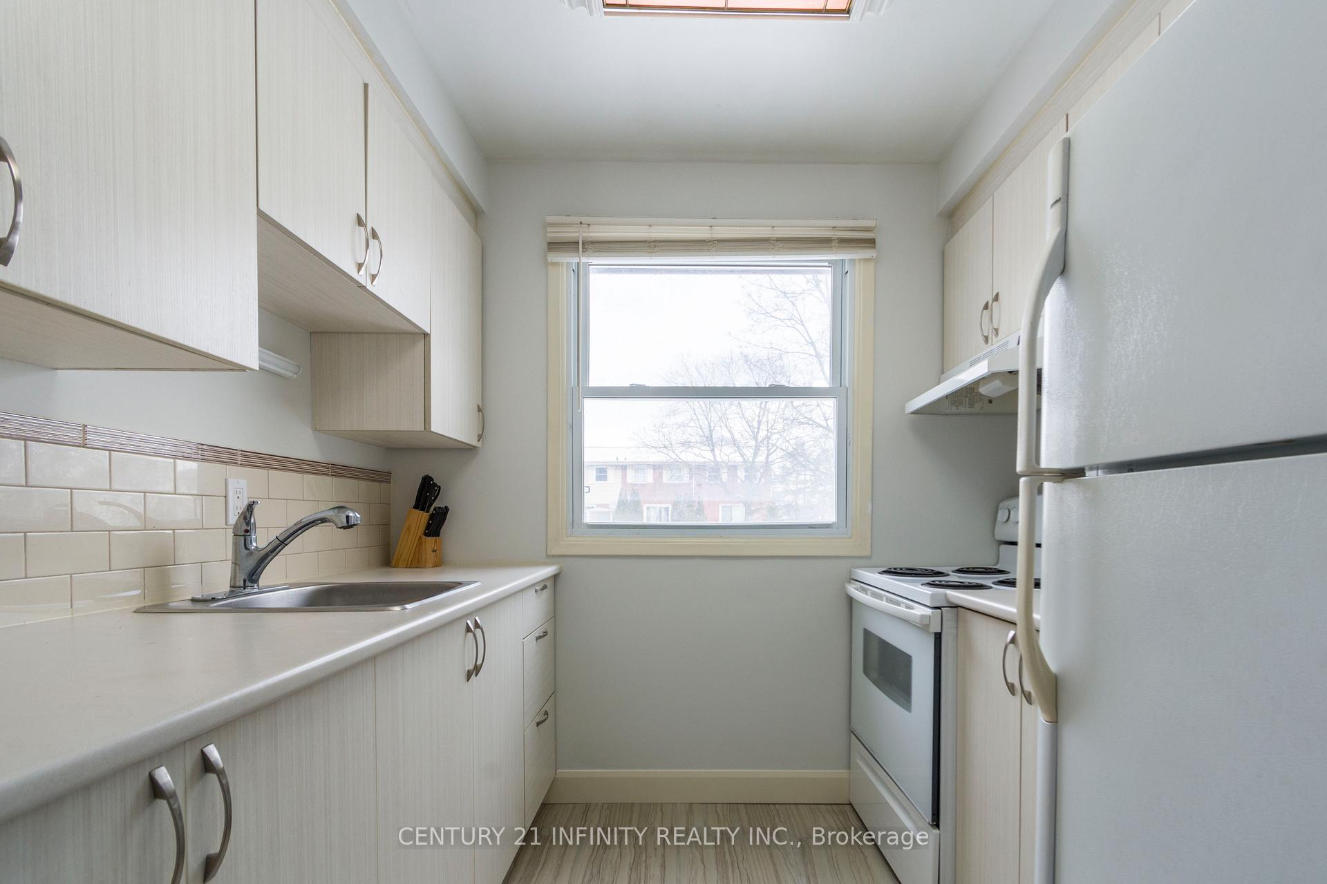 Photo 12 of Unit E, 203 North Park Street E, Belleville, Belleville Ward — HOMEH