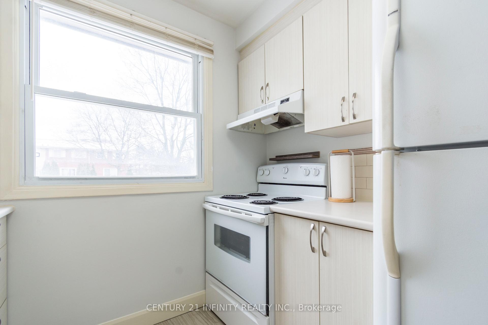 Photo 14 of Unit E, 203 North Park Street E, Belleville, Belleville Ward — HOMEH