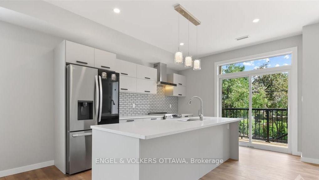 Photo 2 of Unit A, 1377 Maxime Street, Ottawa, Pineview — HOMEH