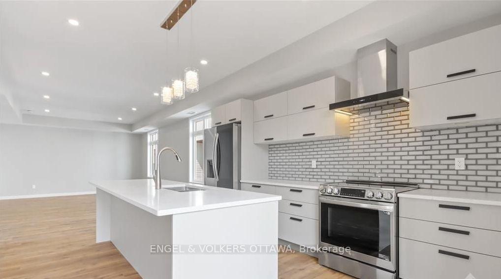 Photo 9 of Unit A, 1377 Maxime Street, Ottawa, Pineview — HOMEH