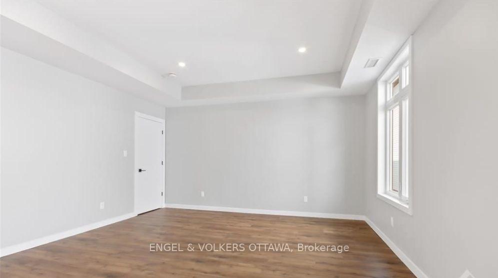 Photo 11 of Unit A, 1377 Maxime Street, Ottawa, Pineview — HOMEH