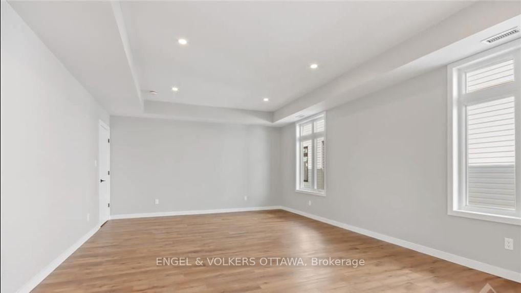 Photo 13 of Unit A, 1377 Maxime Street, Ottawa, Pineview — HOMEH