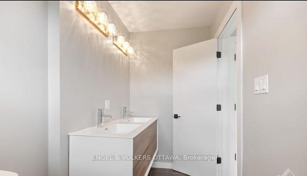 Photo 15 of Unit A, 1377 Maxime Street, Ottawa, Pineview — HOMEH