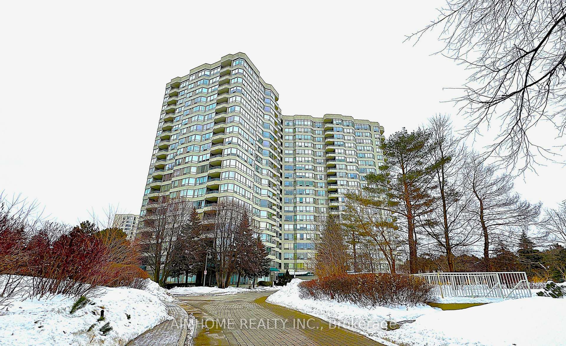 Front of Unit 404, 175 Bamburgh Circle