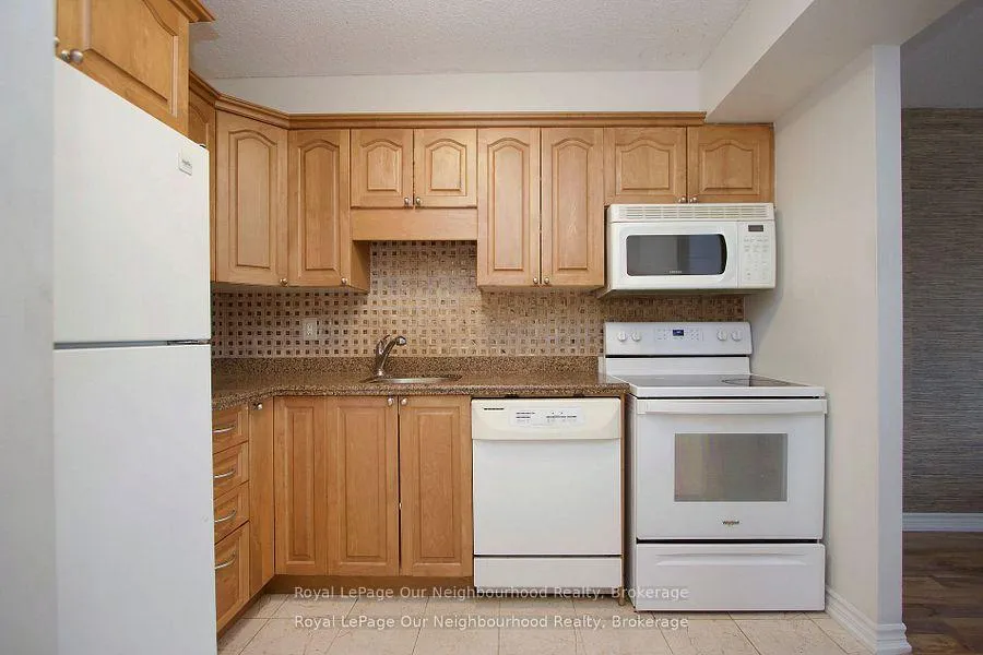 Photo 5 of Unit 203, 80 Athol Street E, Oshawa, Central — HOMEH