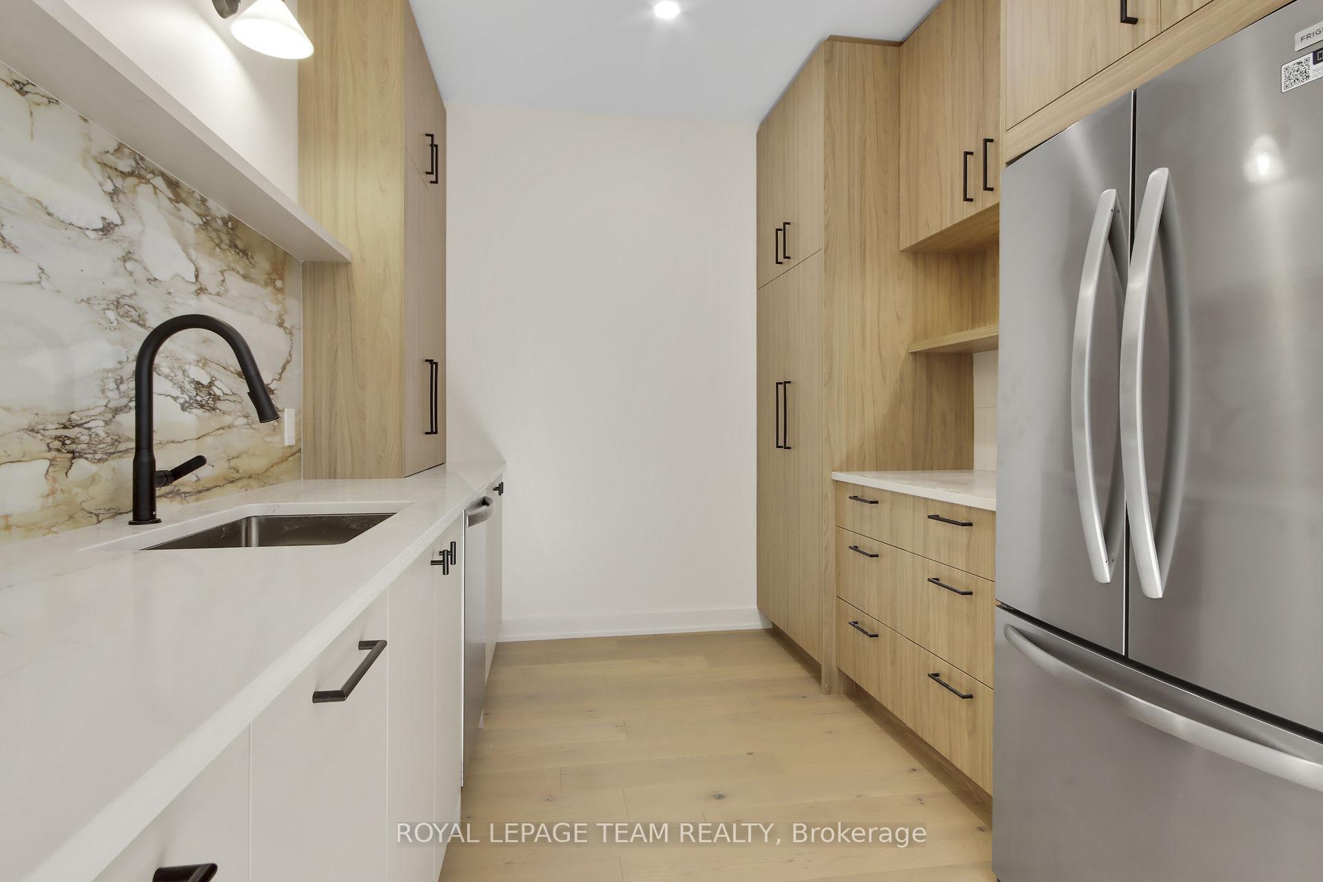 Photo 14 of Unit B, 241 Breezehill Avenue, Ottawa, West Centre Town — HOMEH