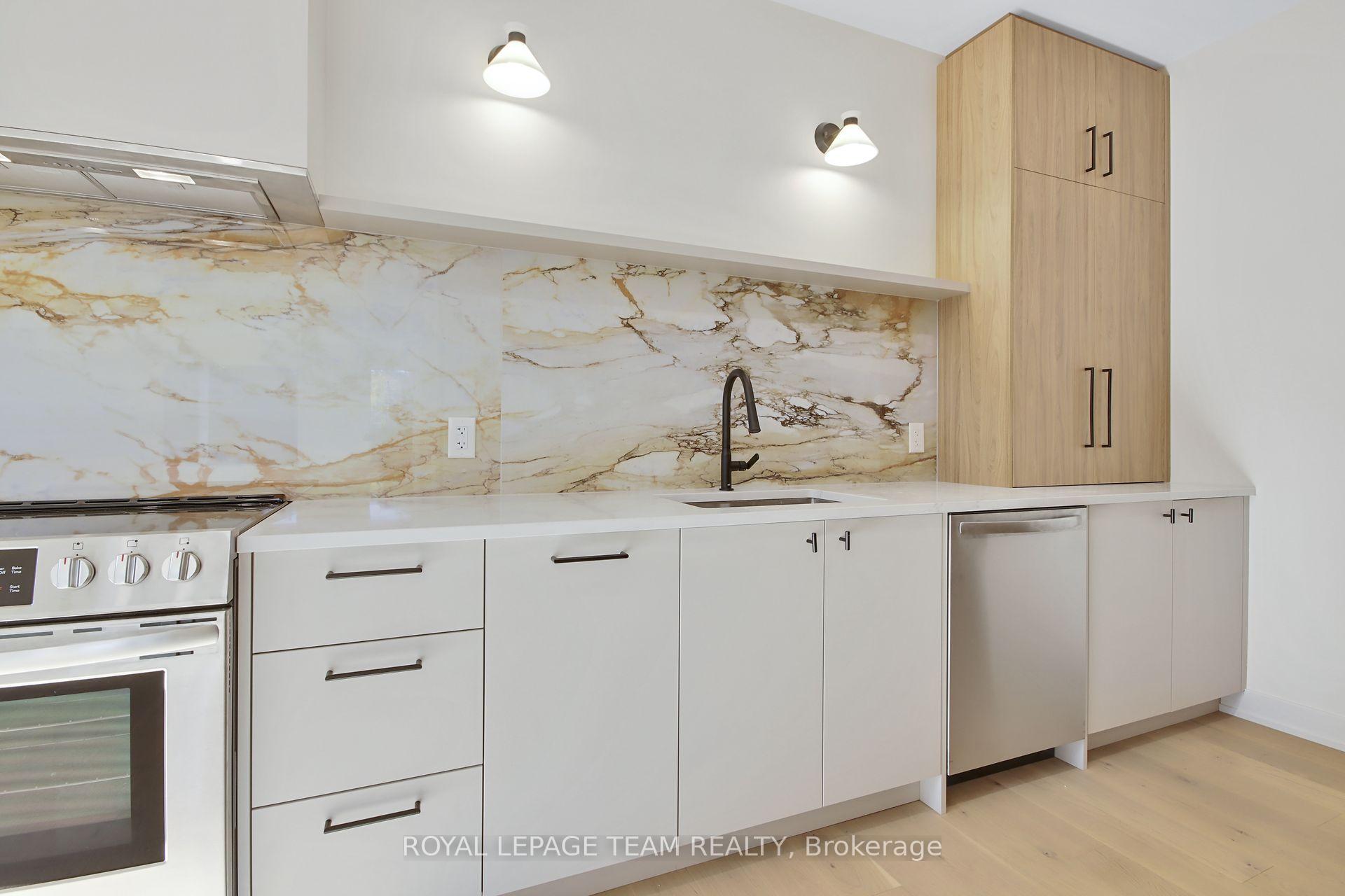 Photo 15 of Unit B, 241 Breezehill Avenue, Ottawa, West Centre Town — HOMEH