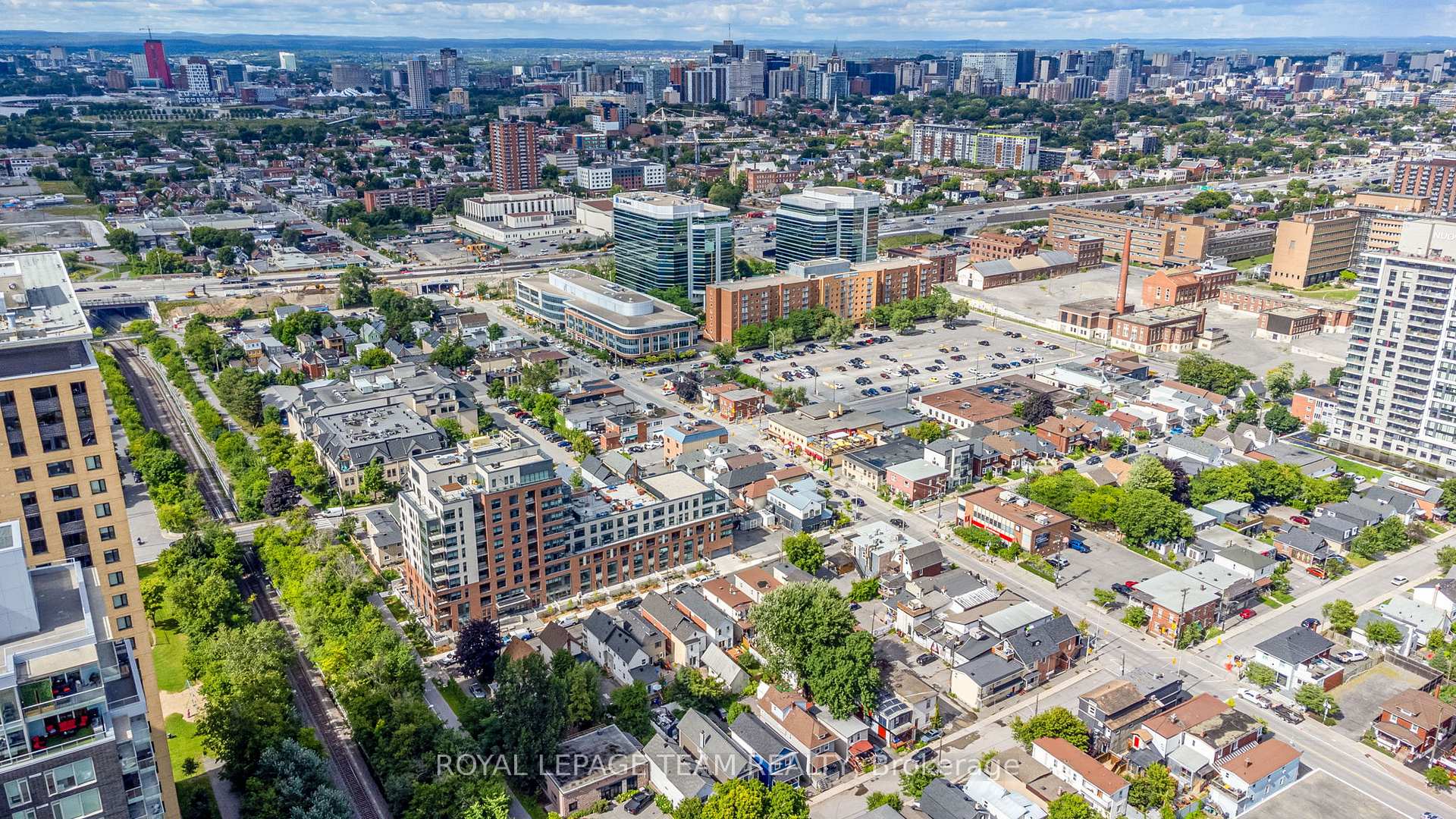 Photo 47 of Unit B, 241 Breezehill Avenue, Ottawa, West Centre Town — HOMEH