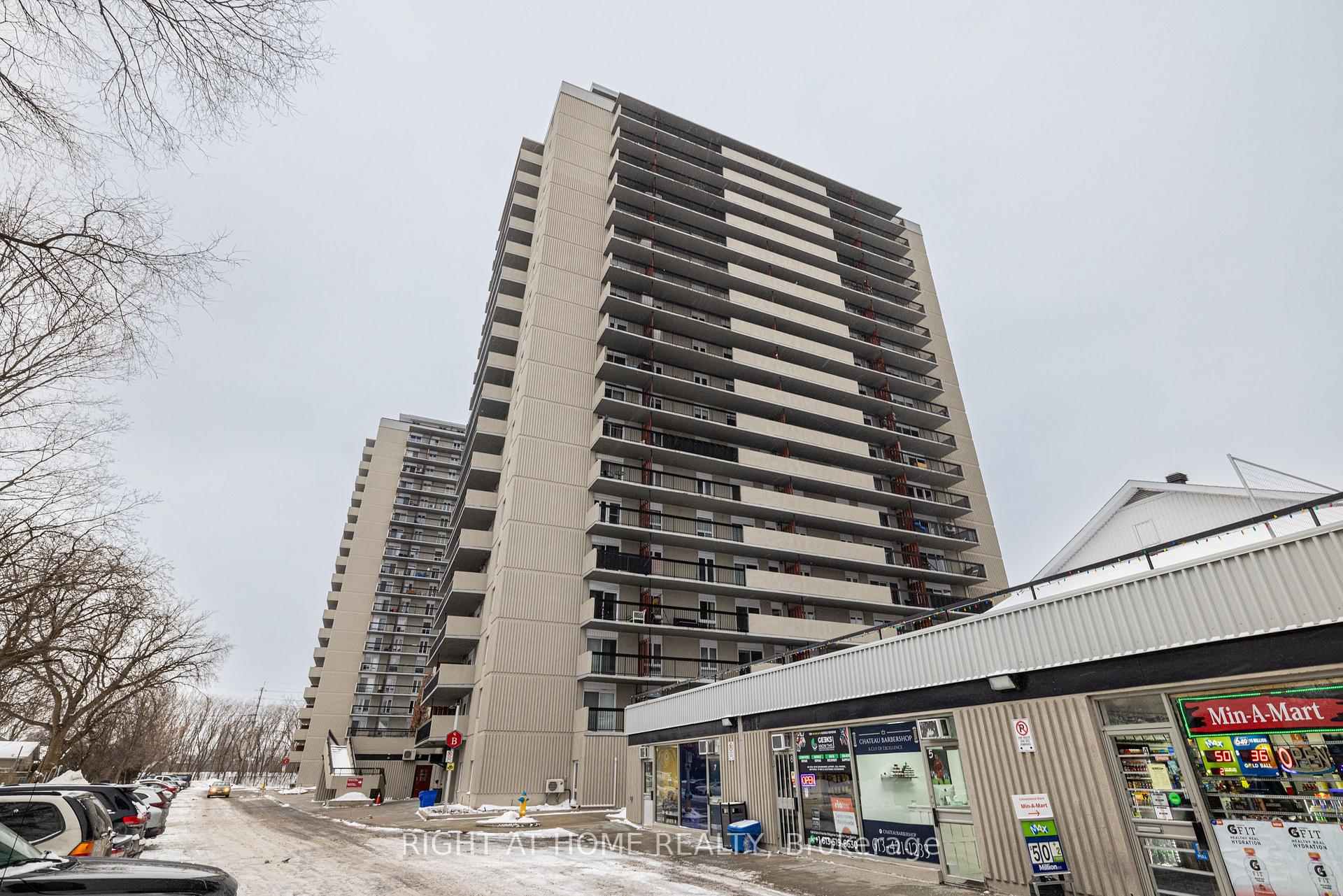 Photo 1 of Unit 708, 158B Mcarthur Avenue, Ottawa, Vanier — HOMEH