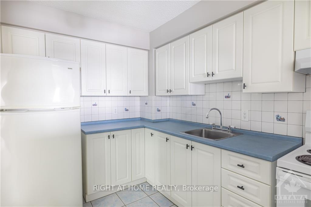 Photo 5 of Unit 708, 158B Mcarthur Avenue, Ottawa, Vanier — HOMEH
