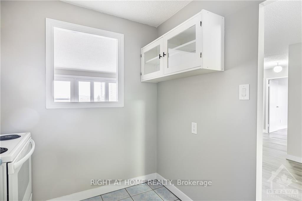 Photo 6 of Unit 708, 158B Mcarthur Avenue, Ottawa, Vanier — HOMEH