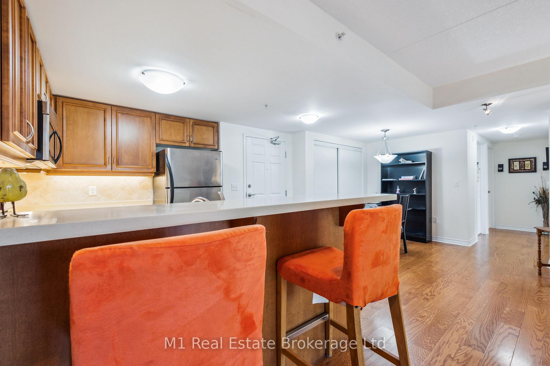 Photo 11 of Unit 105, 19 Waterford Drive, Guelph, Pineridge/Westminster Woods — HOMEH