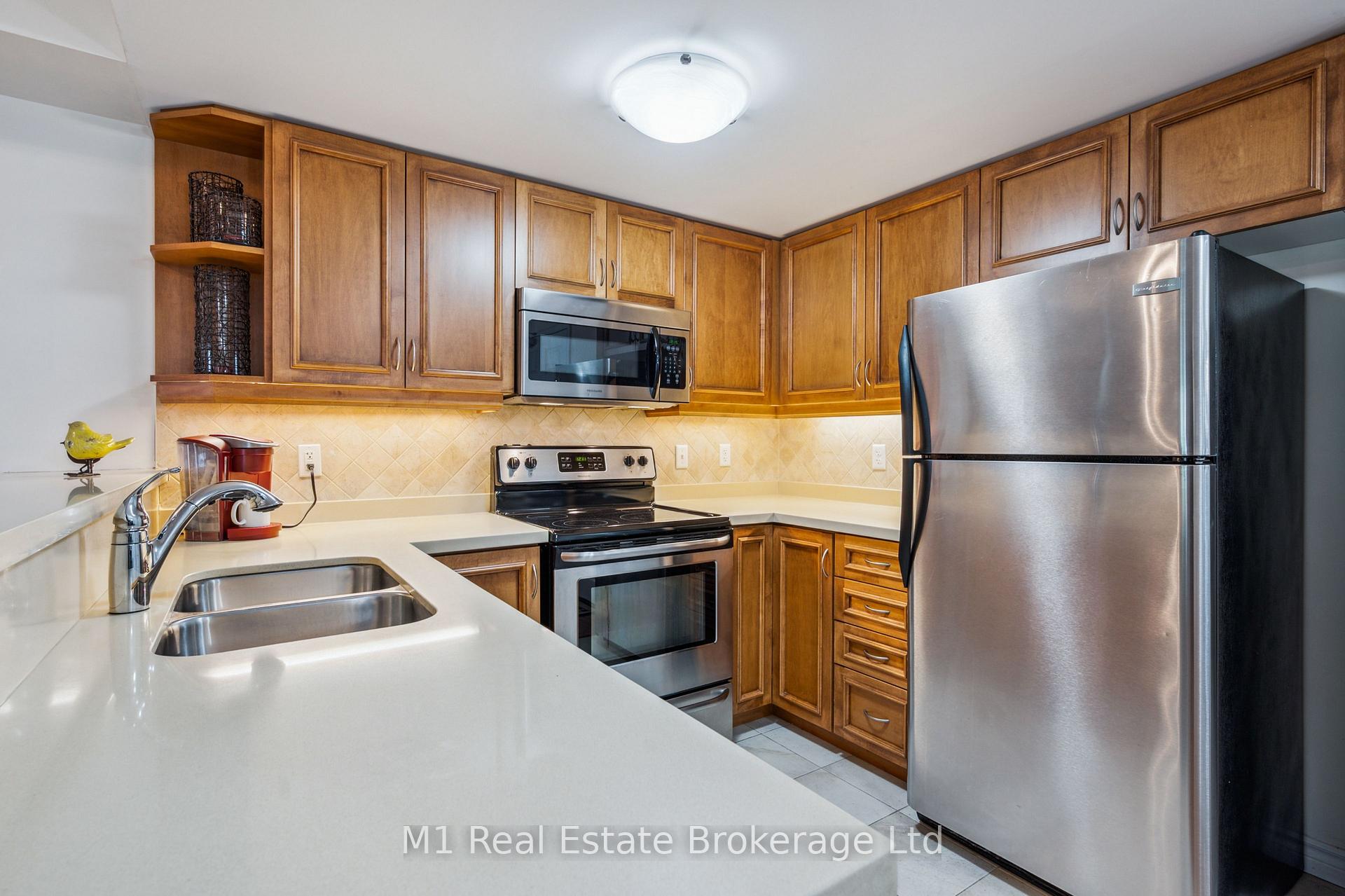 Photo 12 of Unit 105, 19 Waterford Drive, Guelph, Pineridge/Westminster Woods — HOMEH