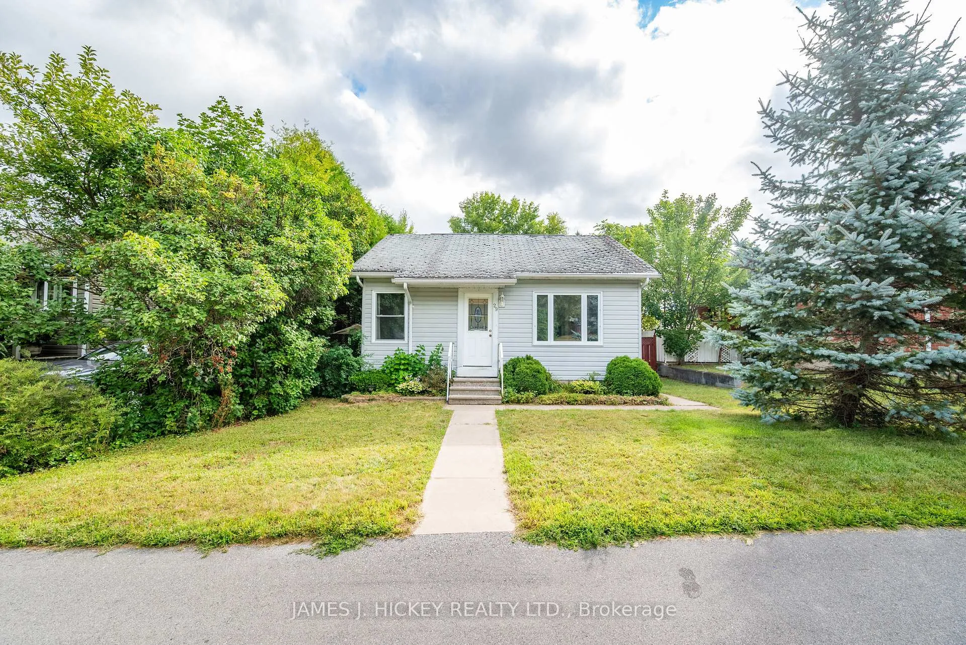 Photo 1 of 29 Glendale Avenue, Deep River — HOMEH