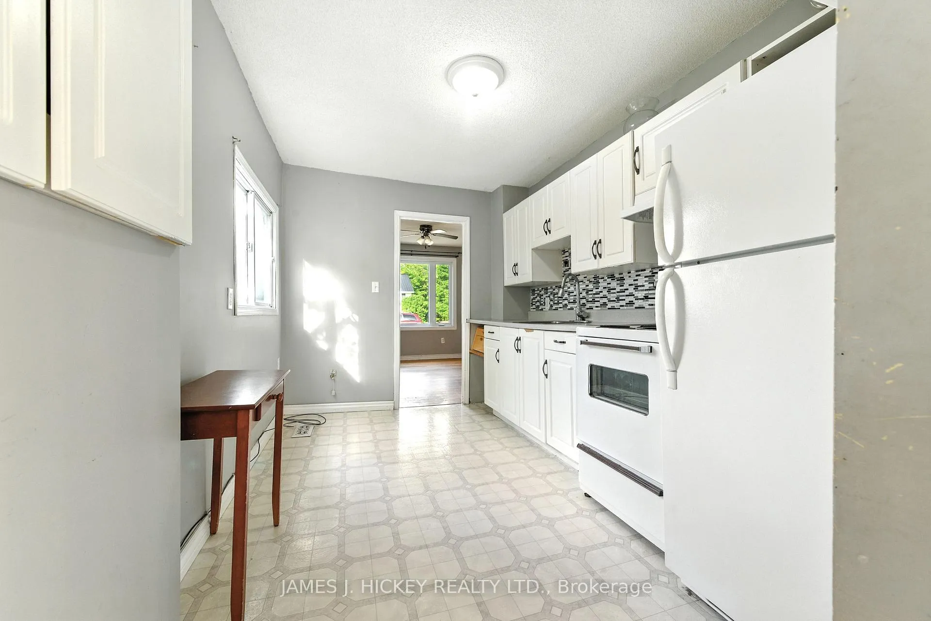 Photo 2 of 29 Glendale Avenue, Deep River — HOMEH