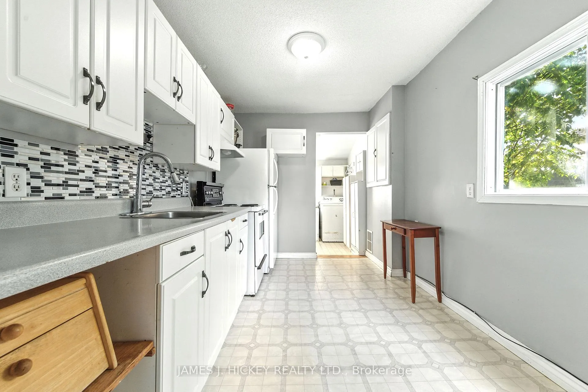 Photo 4 of 29 Glendale Avenue, Deep River — HOMEH