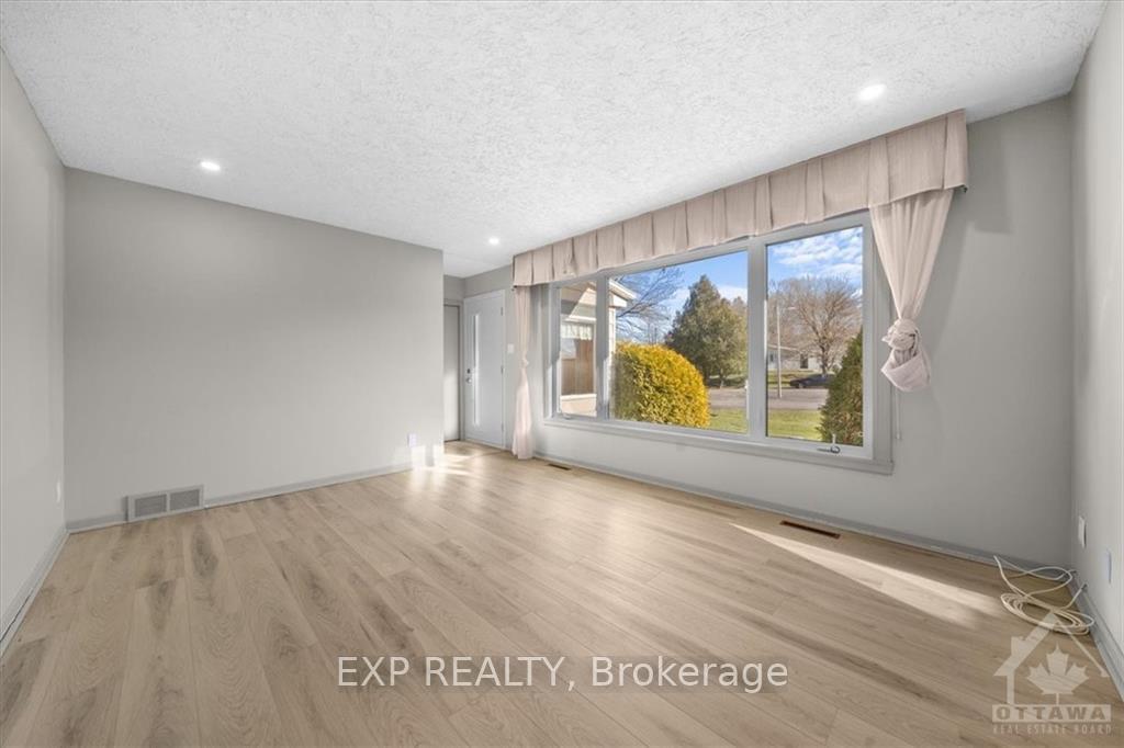 Photo 10 of 5 Hillview Circle, Champlain, Vankleek Hill — HOMEH