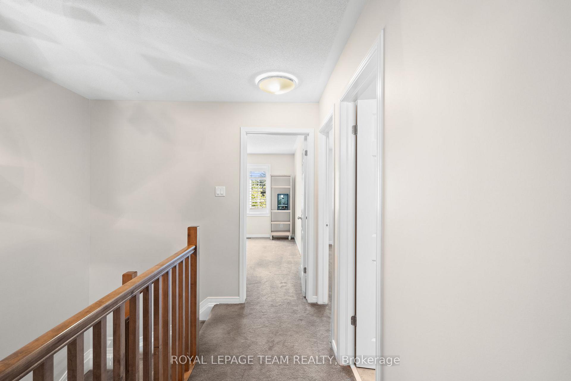 Photo 16 of 915 Torovin Private, Ottawa, Pineview — HOMEH