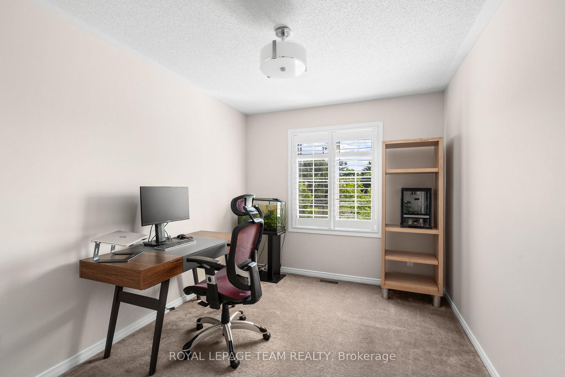 Photo 21 of 915 Torovin Private, Ottawa, Pineview — HOMEH