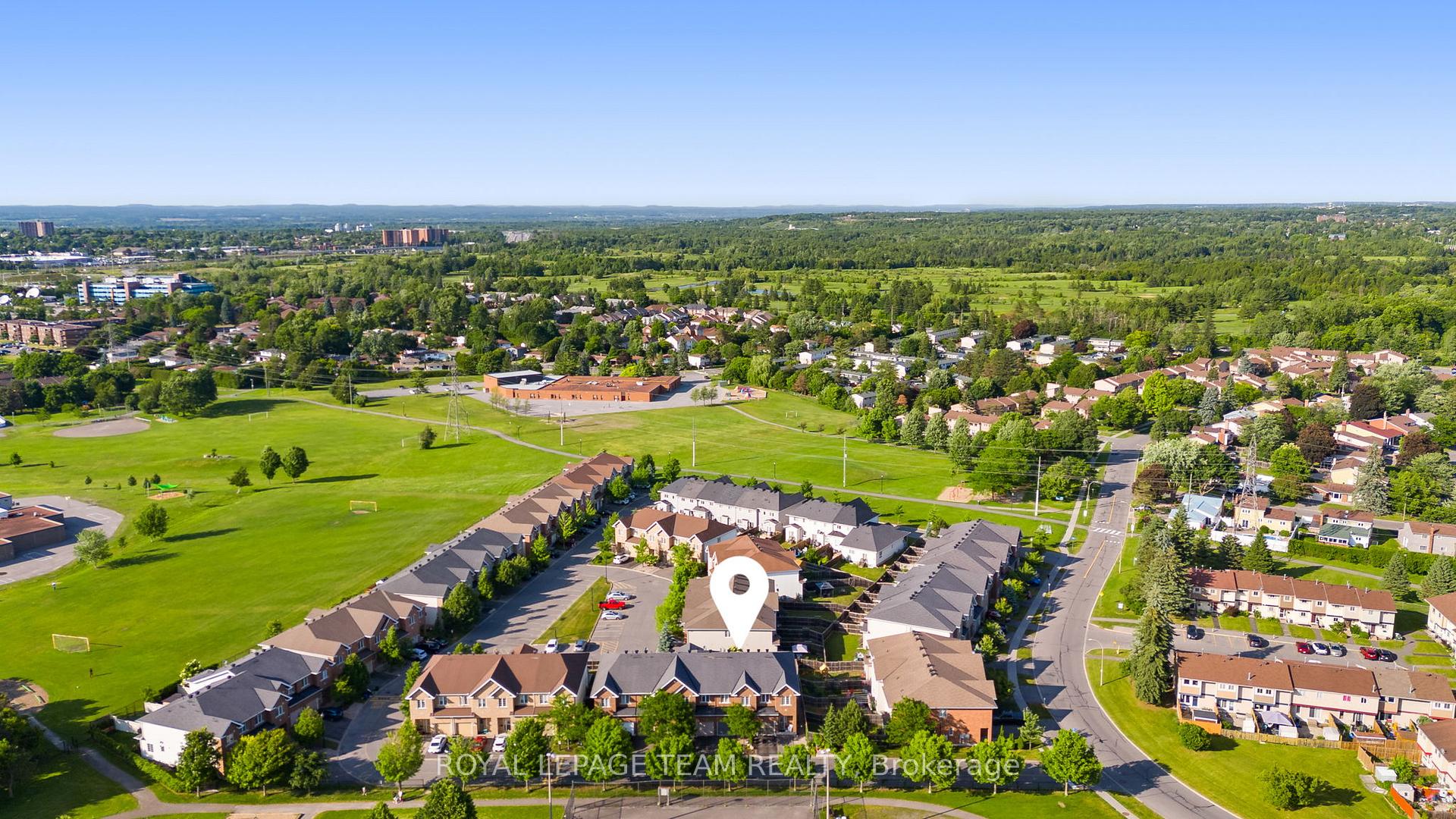 Photo 39 of 915 Torovin Private, Ottawa, Pineview — HOMEH