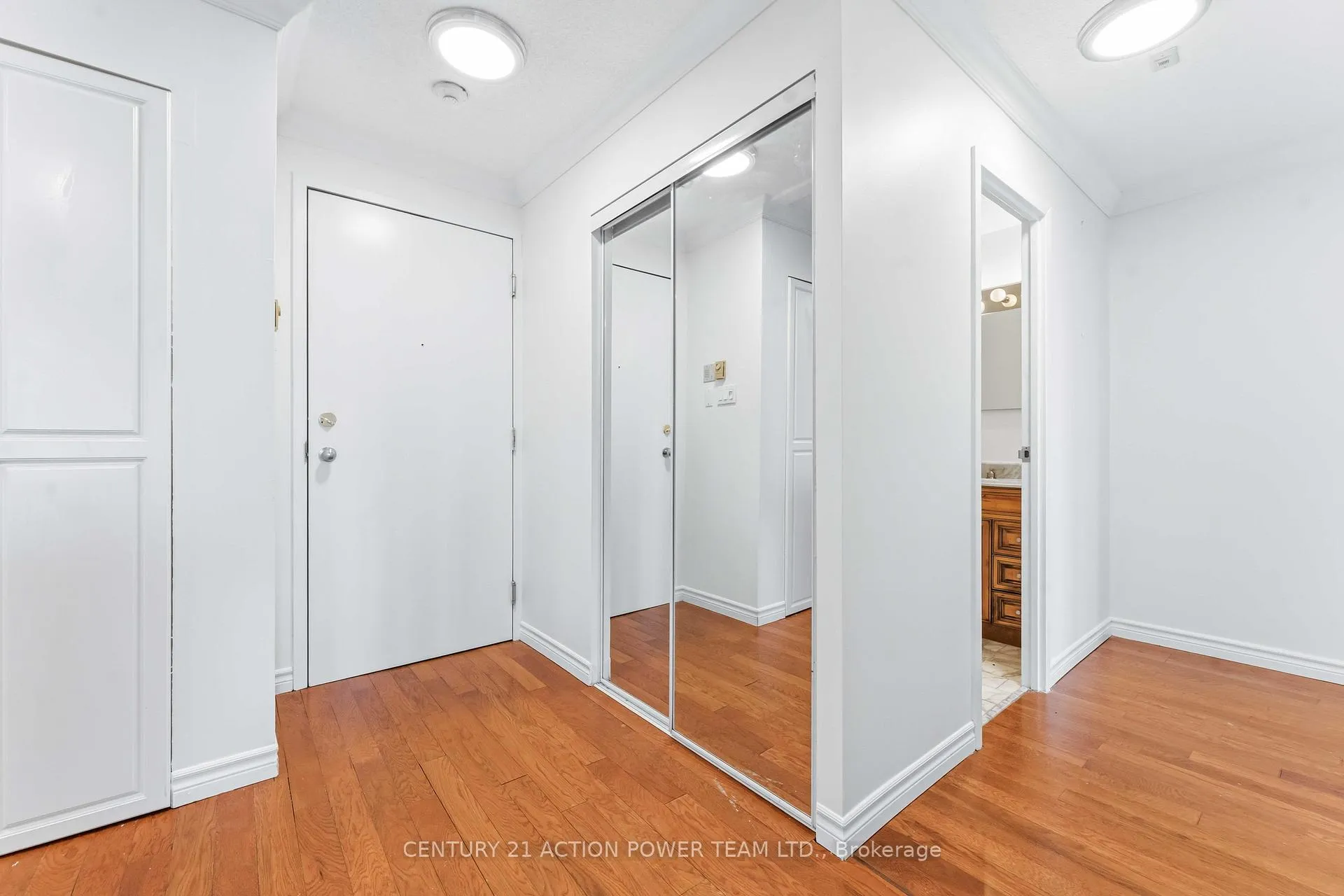 Photo 5 of Unit 1103, 1025 Grenon Avenue, Ottawa, Fairfield Heights — HOMEH