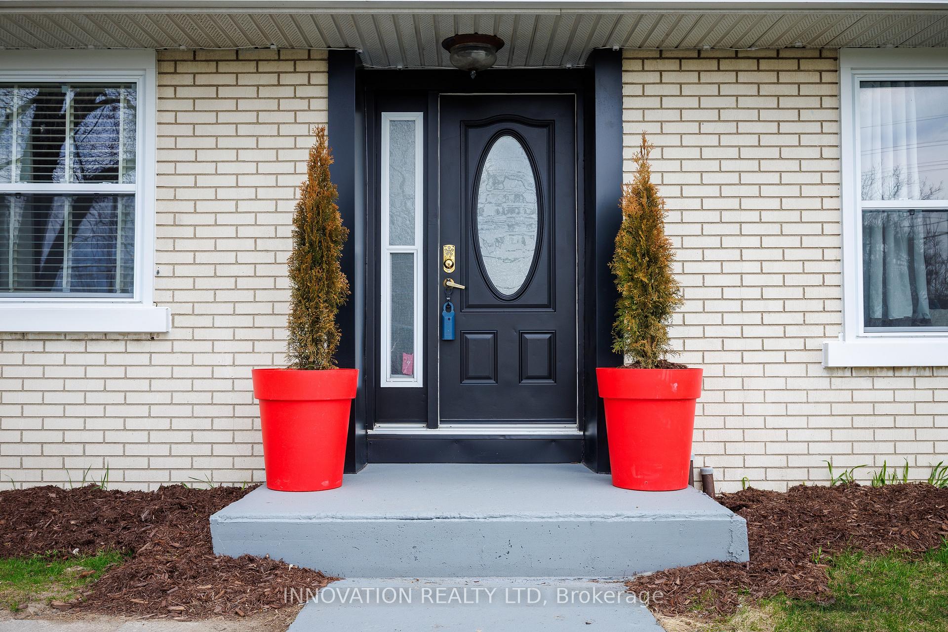 Photo 3 of 2481 Merivale Road, Ottawa, Rideau Heights/Ashdale/Rideau Glen — HOMEH