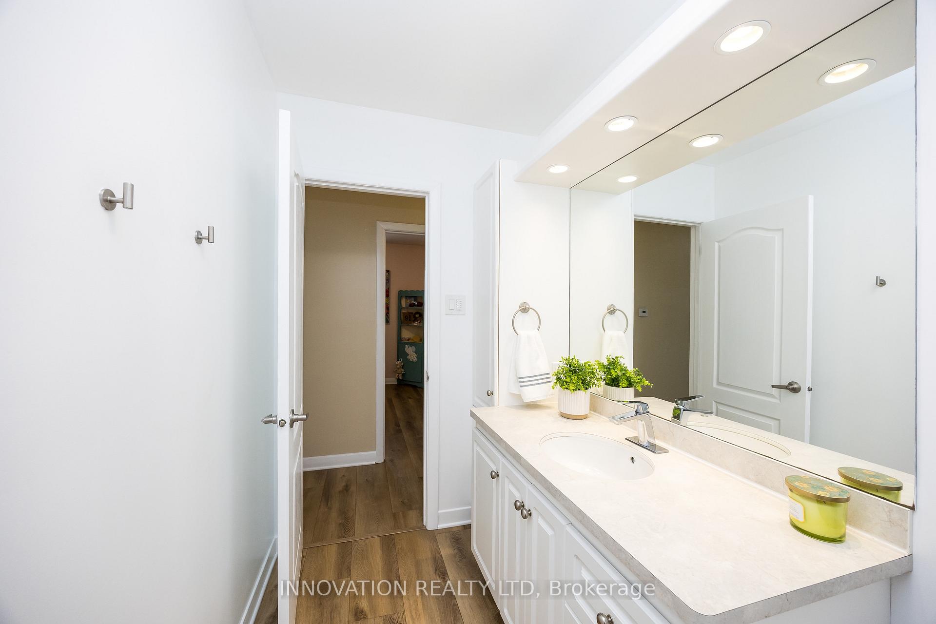 Photo 25 of 2481 Merivale Road, Ottawa, Rideau Heights/Ashdale/Rideau Glen — HOMEH