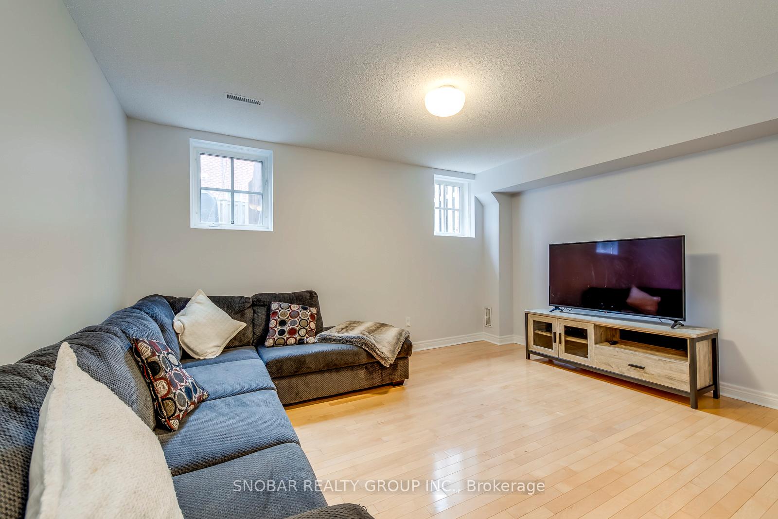 Photo 38 of 17 James Stock Path, Etobicoke, Mimico — HOMEH