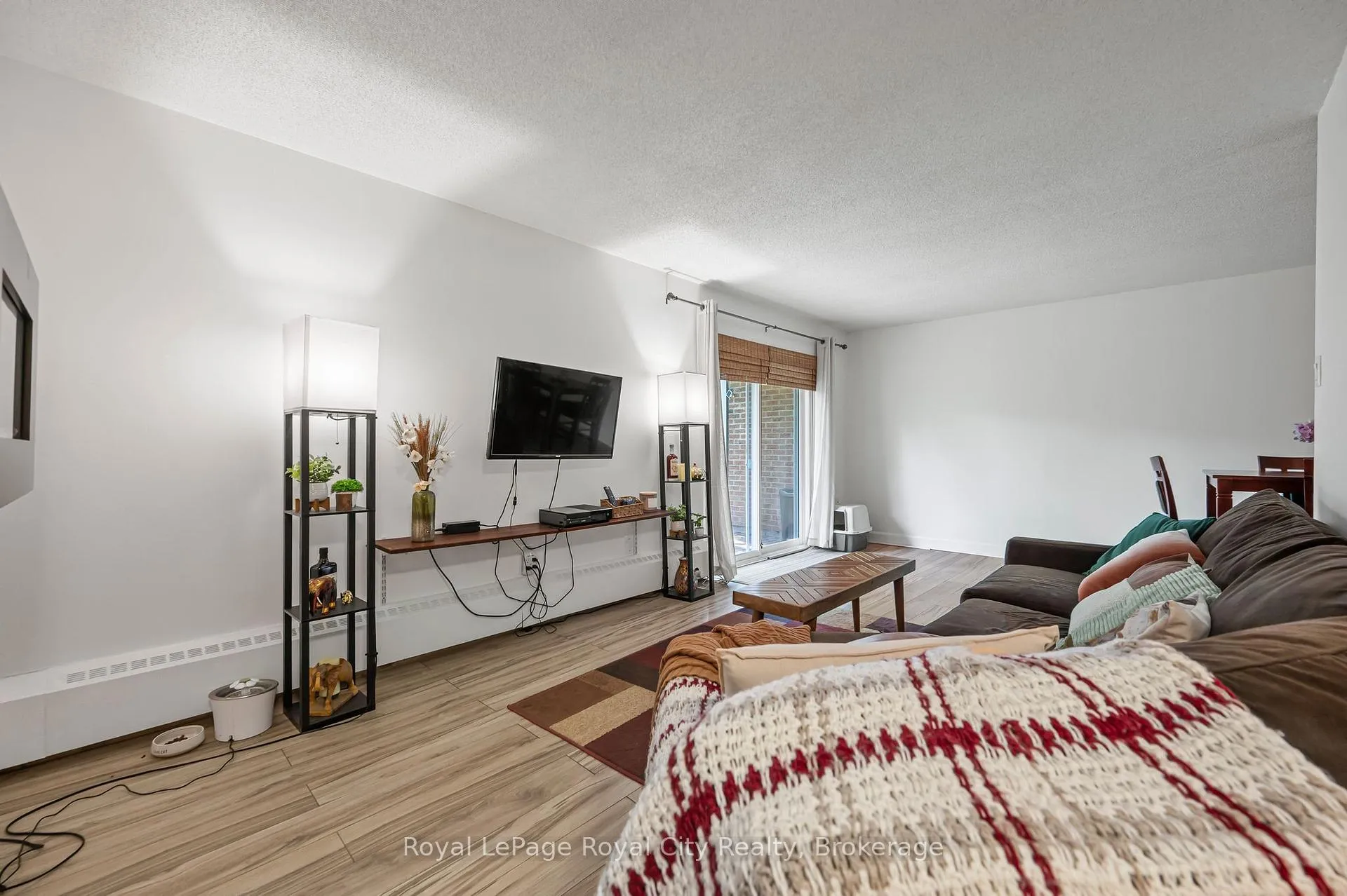 Photo 4 of Unit 104, 234 Willow Road, Guelph, Junction/Onward Willow — HOMEH