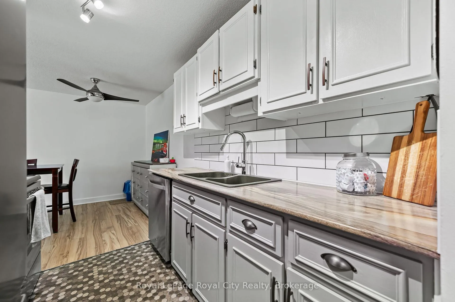 Photo 10 of Unit 104, 234 Willow Road, Guelph, Junction/Onward Willow — HOMEH