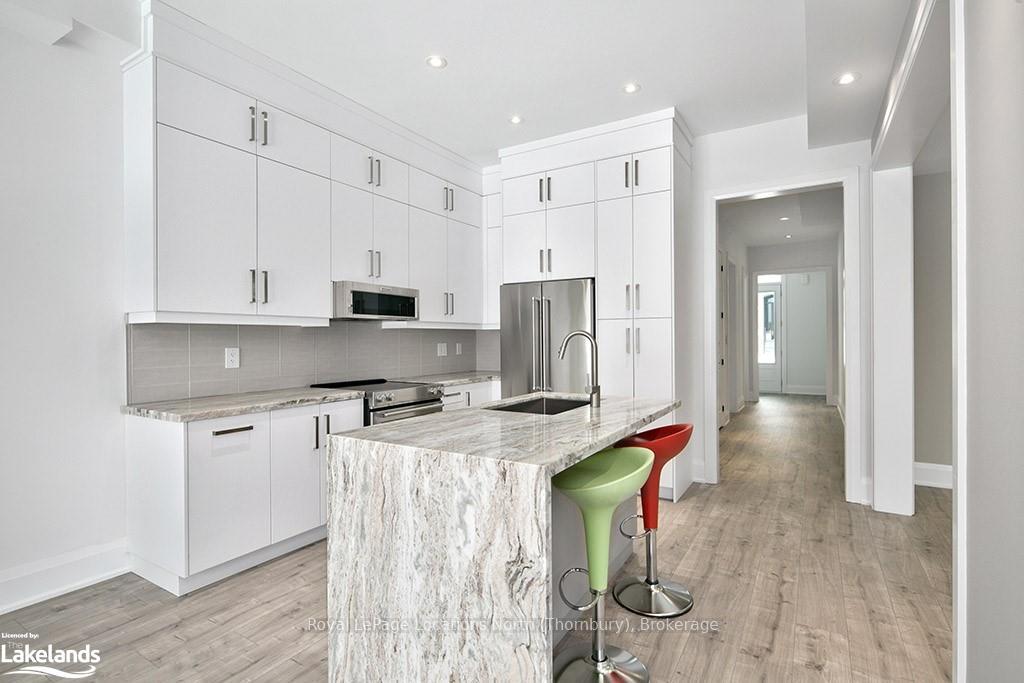 Photo 14 of Unit 7, 11 Bay Street E, Blue Mountains — HOMEH