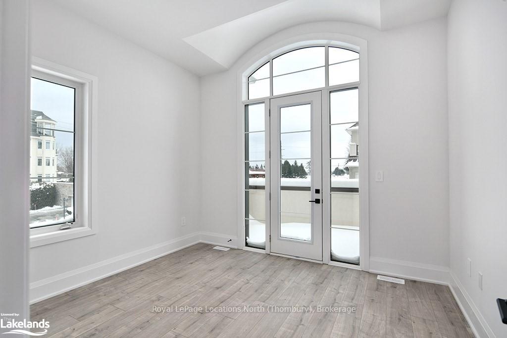 Photo 19 of Unit 7, 11 Bay Street E, Blue Mountains — HOMEH