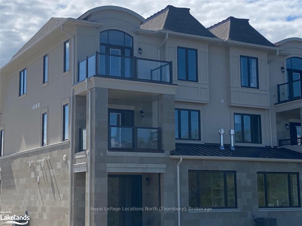 Photo 35 of Unit 7, 11 Bay Street E, Blue Mountains — HOMEH