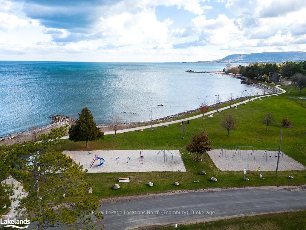 Photo 43 of Unit 7, 11 Bay Street E, Blue Mountains — HOMEH