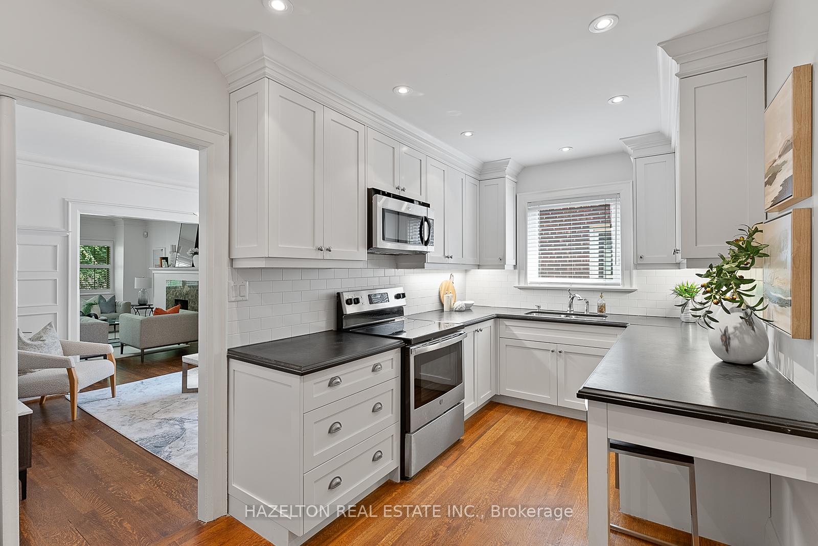 Photo 9 of Unit A, 9 Clarendon Avenue, Toronto, Casa Loma — HOMEH