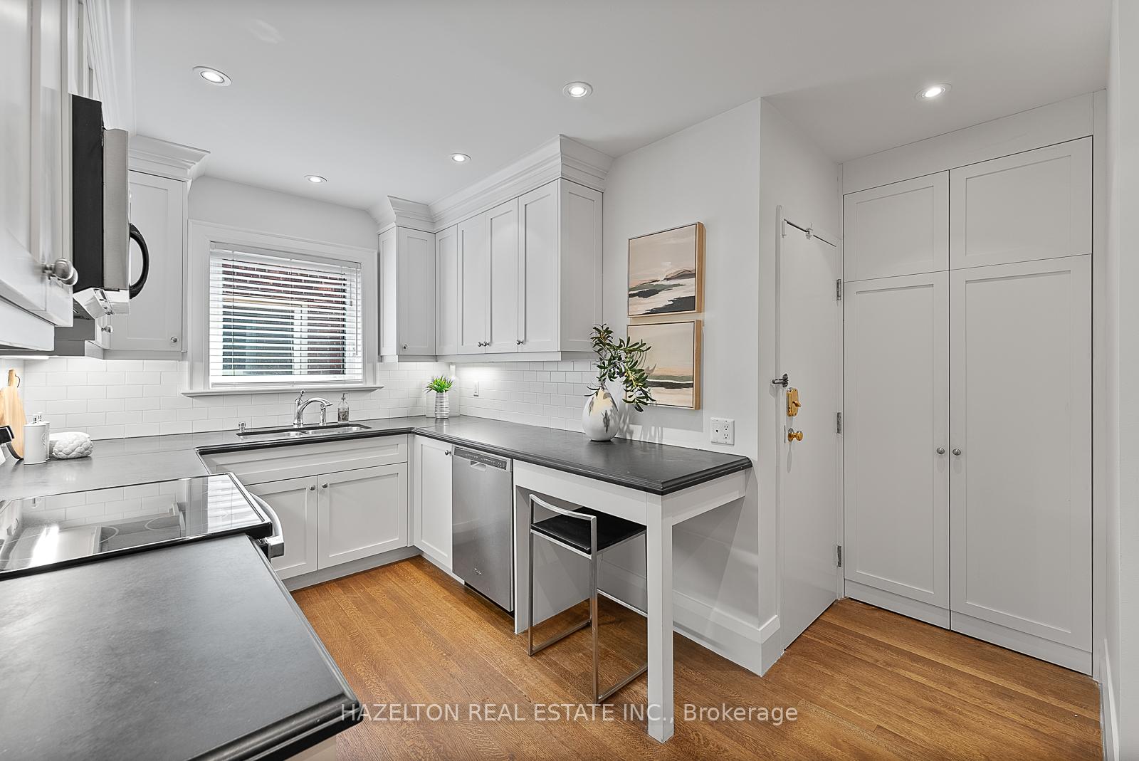Photo 11 of Unit A, 9 Clarendon Avenue, Toronto, Casa Loma — HOMEH