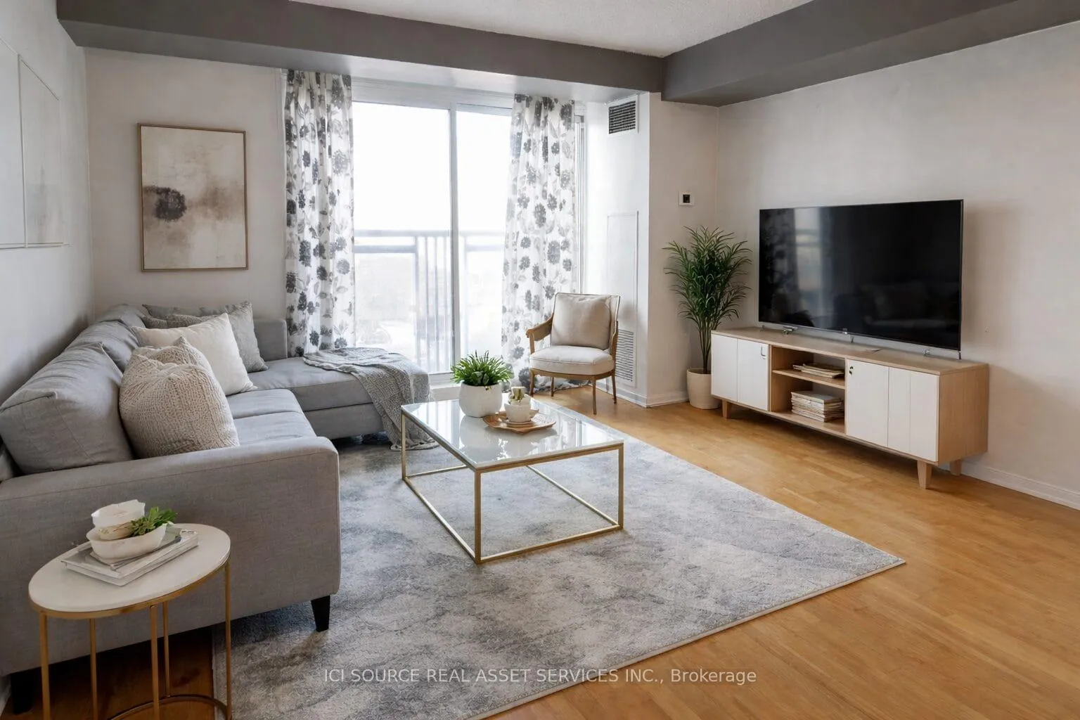 Front of Unit 806, 75 Dalhousie Street