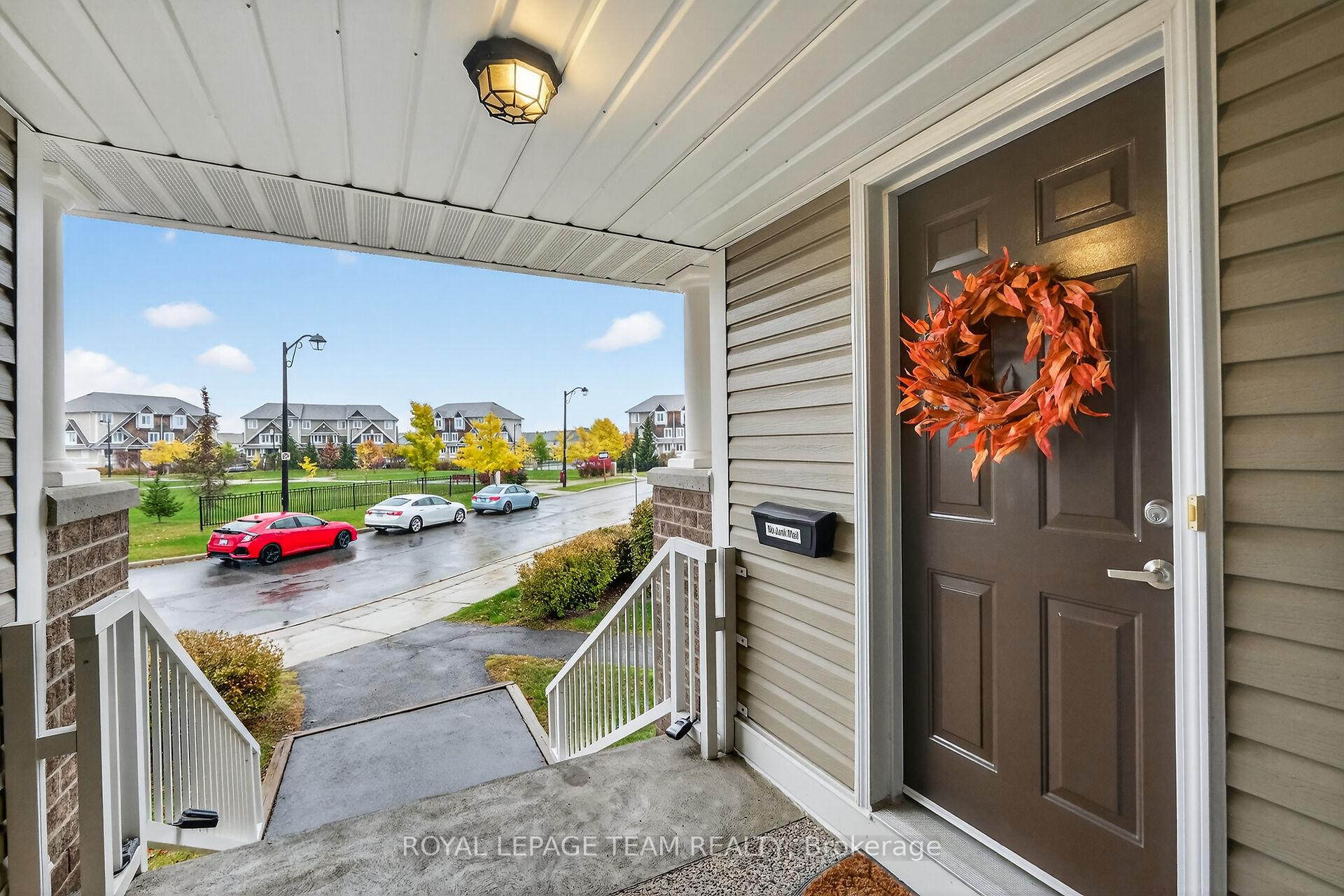 Photo 4 of 548 Lakeridge Drive NE, Ottawa, Avalon East — HOMEH