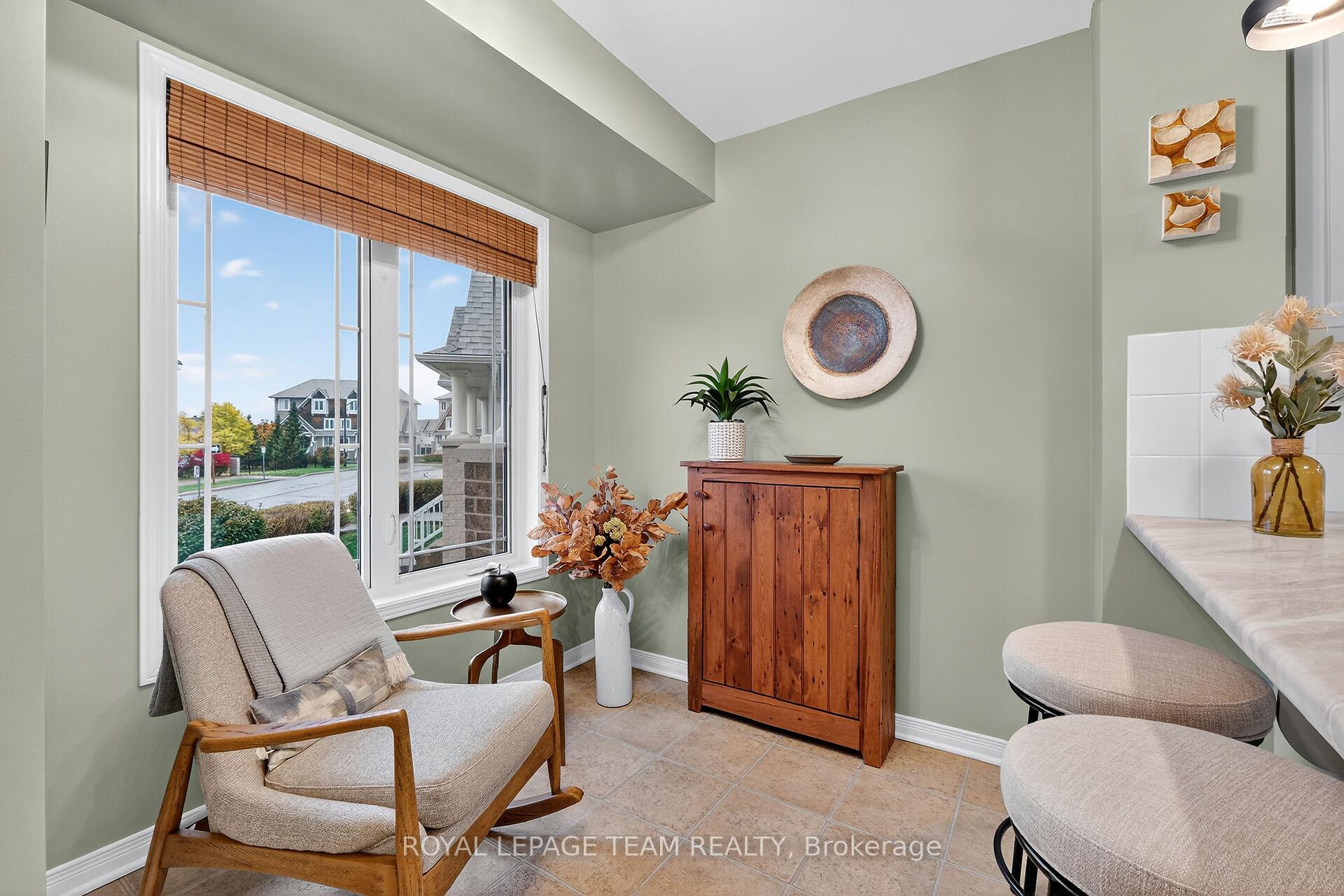 Photo 8 of 548 Lakeridge Drive NE, Ottawa, Avalon East — HOMEH