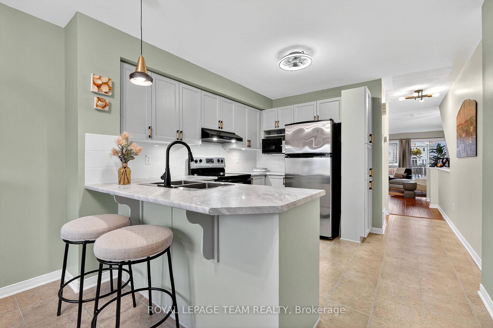 Photo 10 of 548 Lakeridge Drive NE, Ottawa, Avalon East — HOMEH