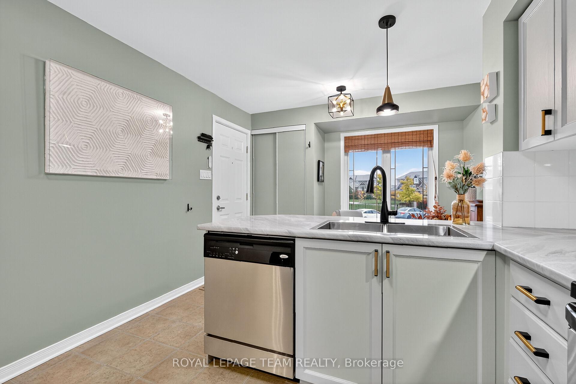 Photo 14 of 548 Lakeridge Drive NE, Ottawa, Avalon East — HOMEH