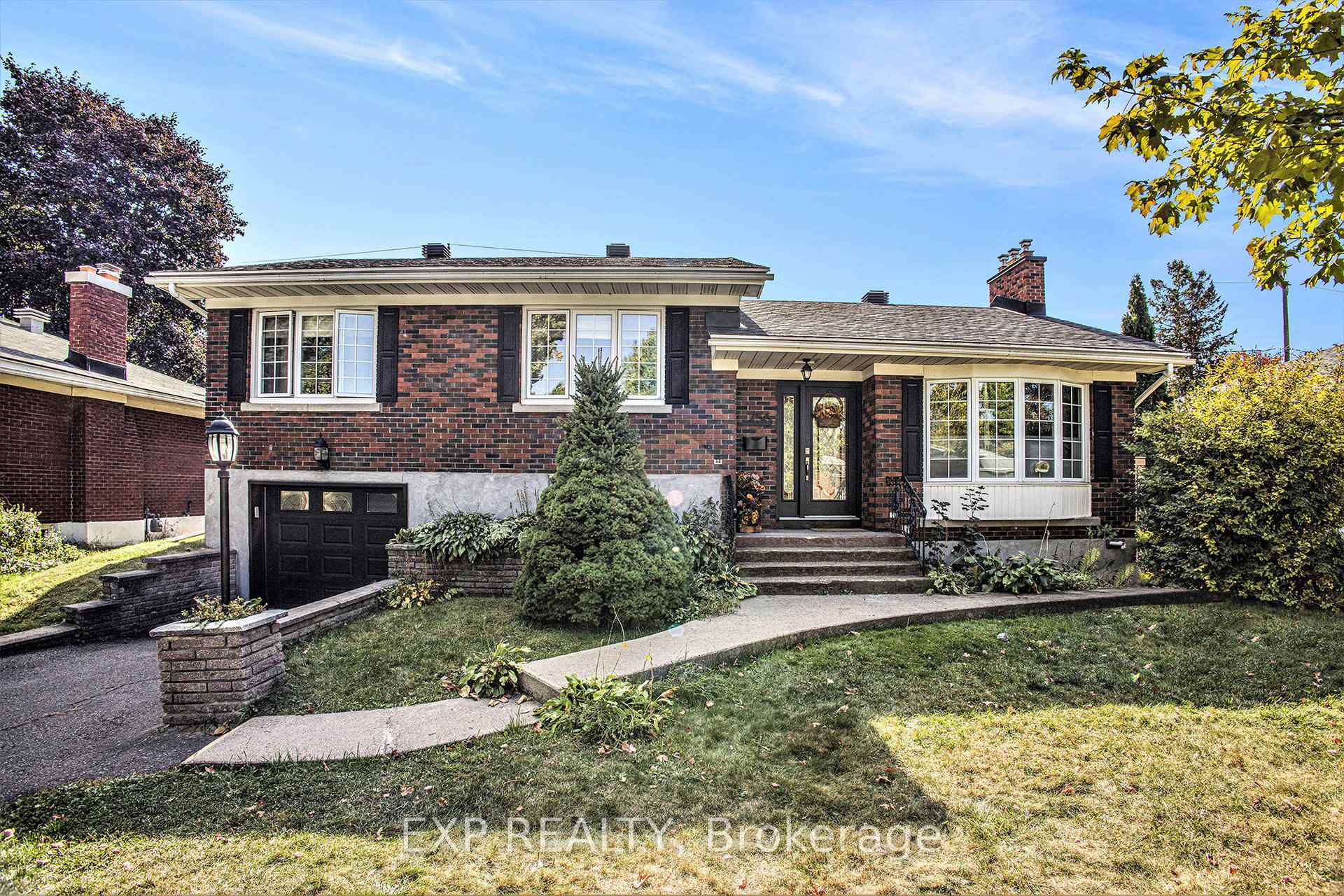 Photo 3 of 756 Fairdale Avenue, Ottawa, Elmvale Acres — HOMEH