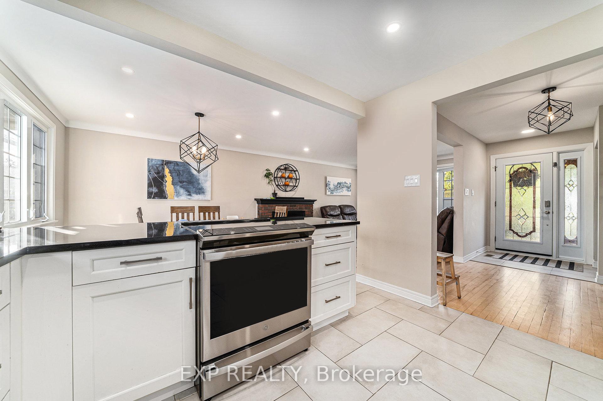 Photo 16 of 756 Fairdale Avenue, Ottawa, Elmvale Acres — HOMEH