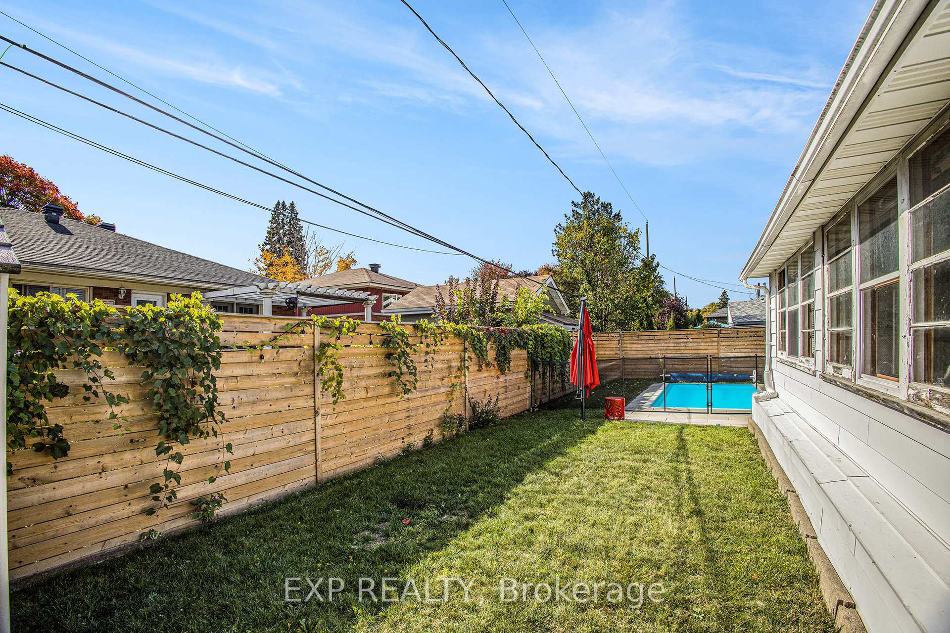 Photo 32 of 756 Fairdale Avenue, Ottawa, Elmvale Acres — HOMEH