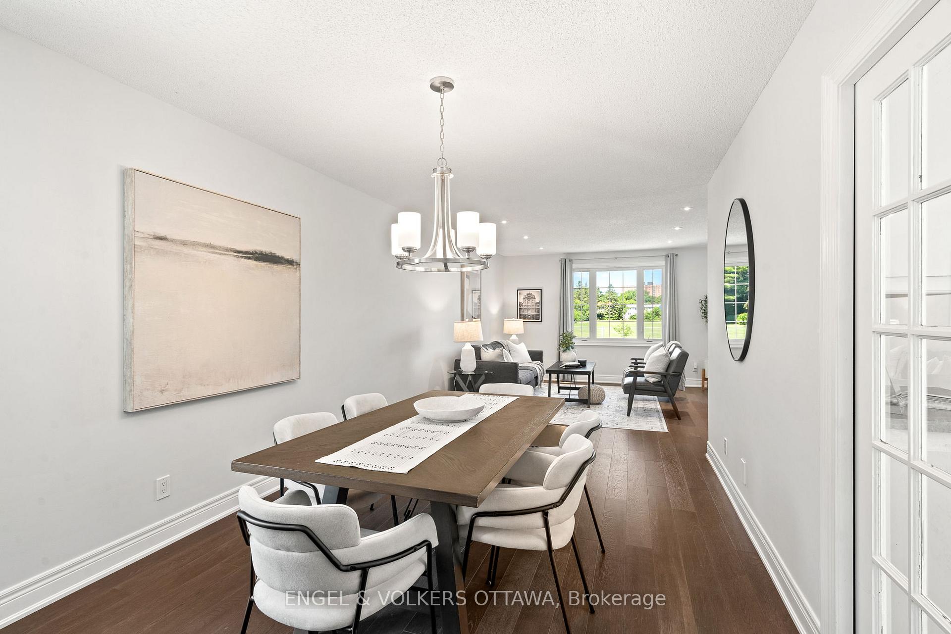 Photo 8 of 20 Assiniboine Drive, Ottawa, Borden Farm/Stewart Farm/Carleton Heights/Parkwood Hills — HOMEH