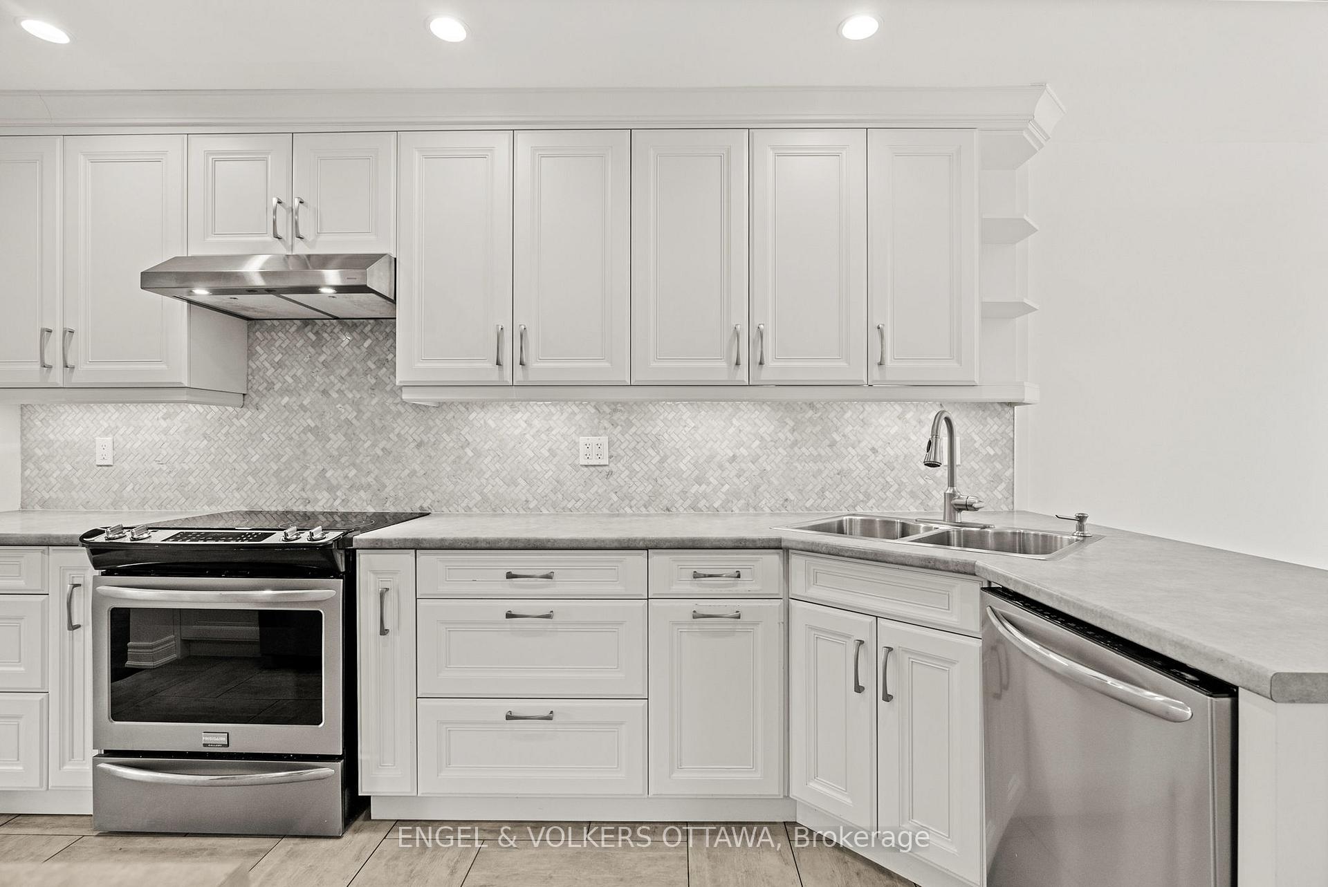 Photo 11 of 20 Assiniboine Drive, Ottawa, Borden Farm/Stewart Farm/Carleton Heights/Parkwood Hills — HOMEH