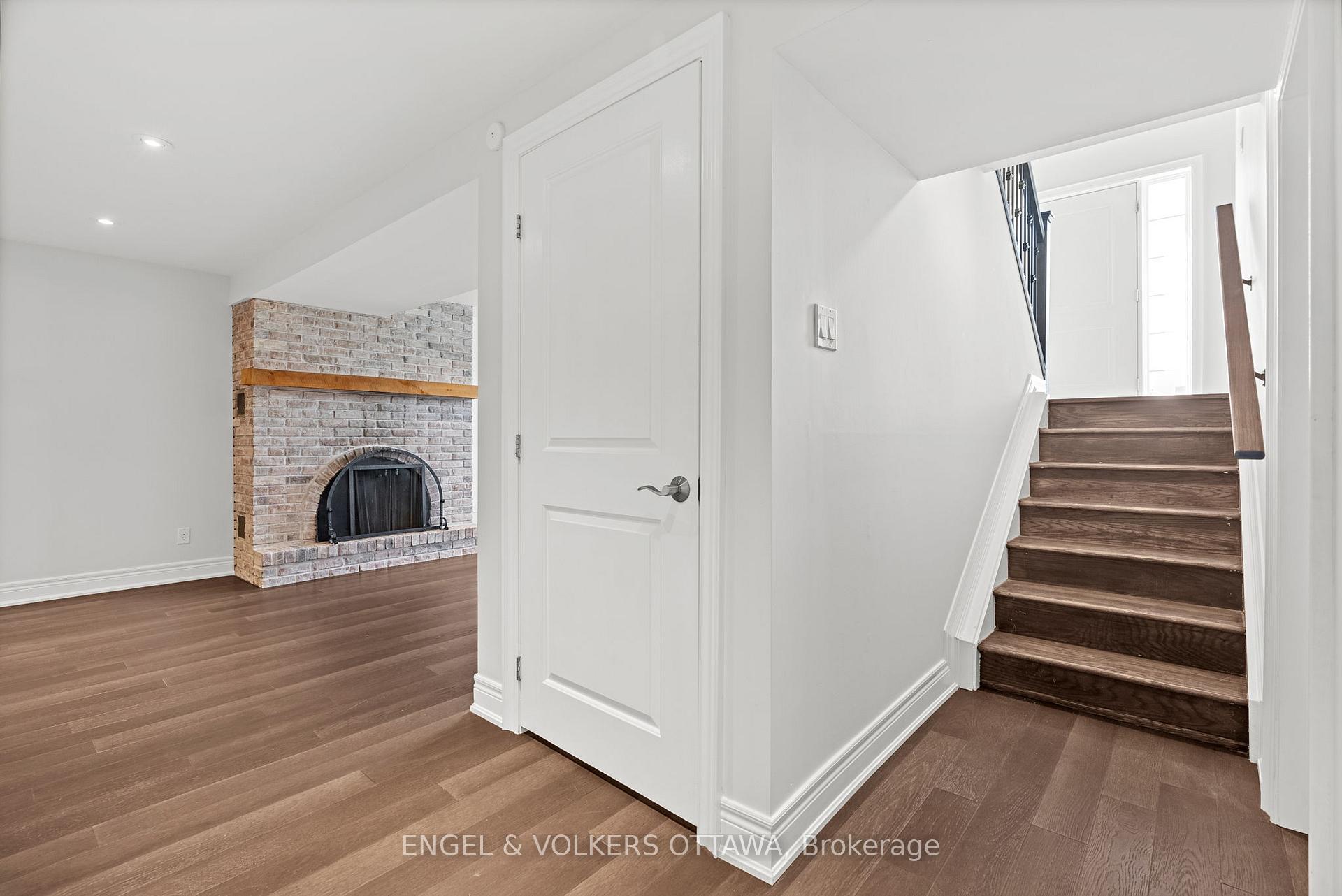Photo 20 of 20 Assiniboine Drive, Ottawa, Borden Farm/Stewart Farm/Carleton Heights/Parkwood Hills — HOMEH