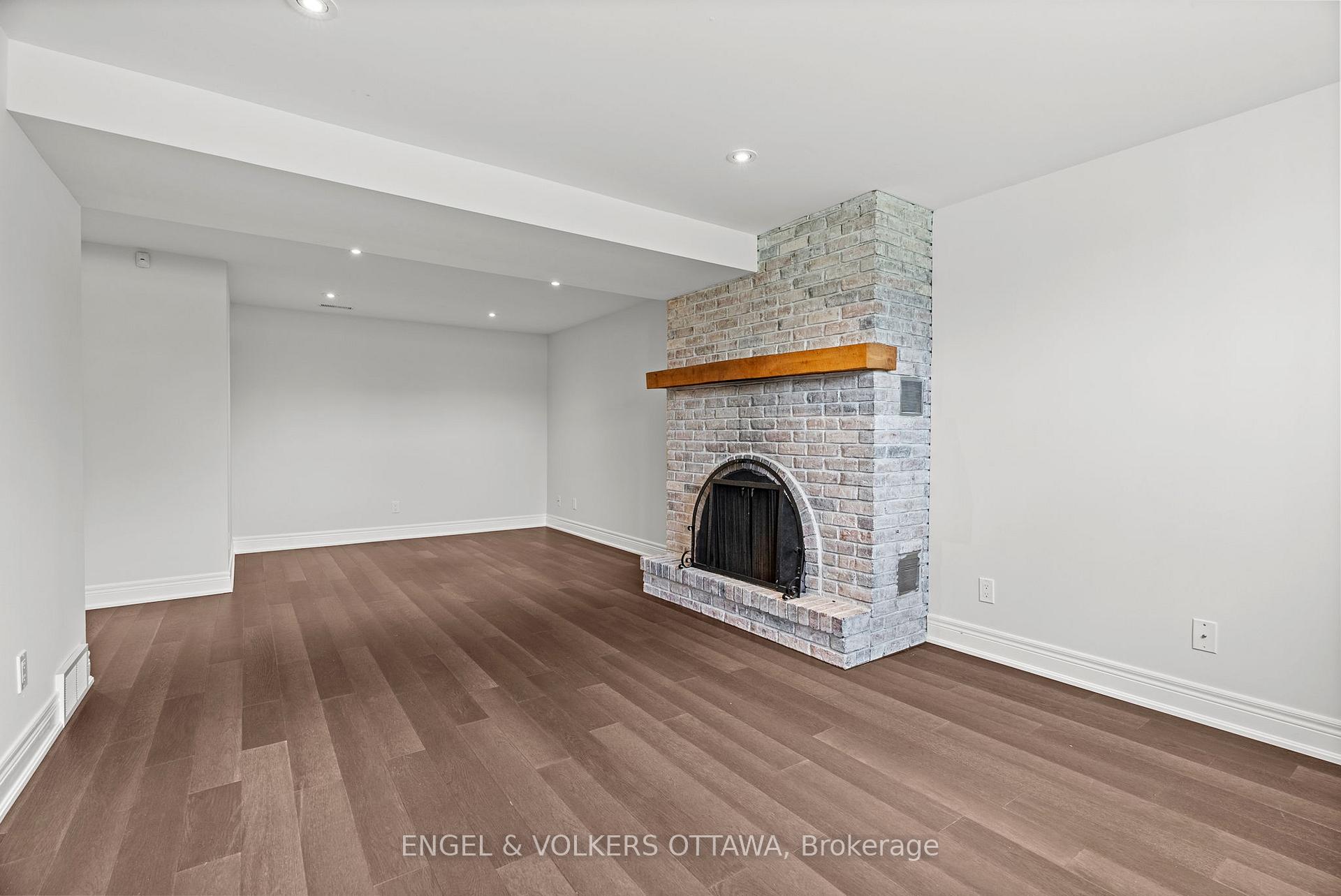 Photo 22 of 20 Assiniboine Drive, Ottawa, Borden Farm/Stewart Farm/Carleton Heights/Parkwood Hills — HOMEH